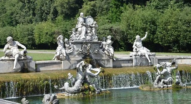 Caserta Royal Palace, Wine Tasting and Lunch — Guided Tour